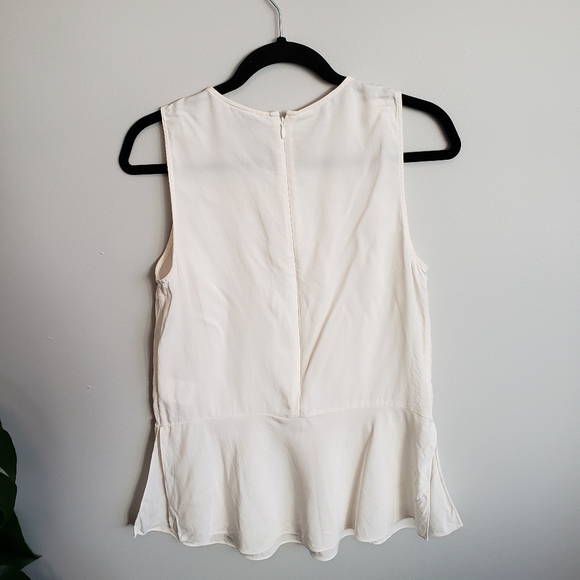 Theory white peplum sleeveless blouse size medium - Picture 3 of 4